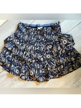 Floral skort very cute and comfortable